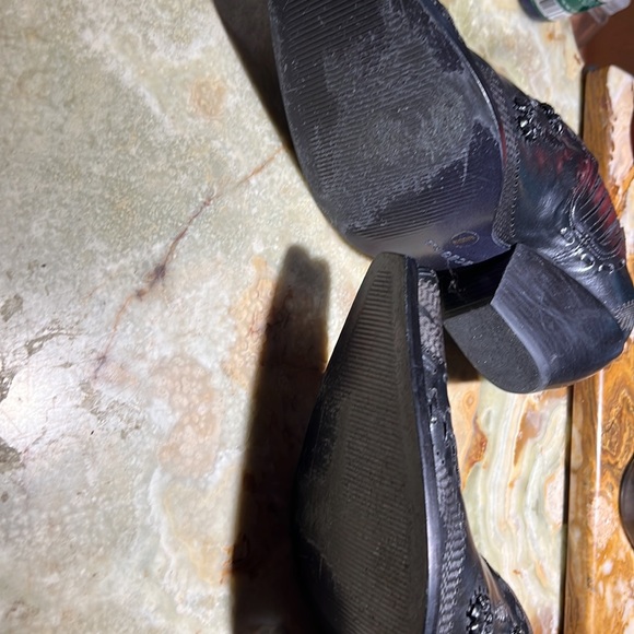 Black shoe boots BCBGirls 81/2 B/381/2 - Picture 4 of 7